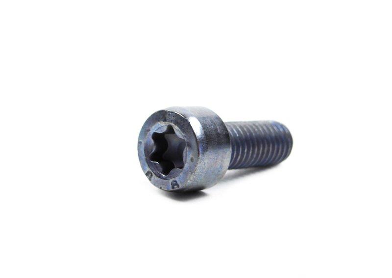 Болт с цилиндрической головкой