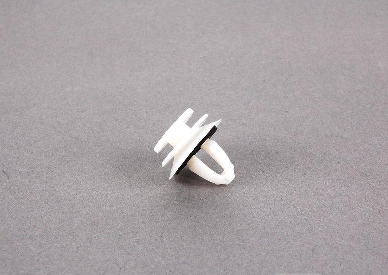 Зажим с уплотнительной шайбой. белый