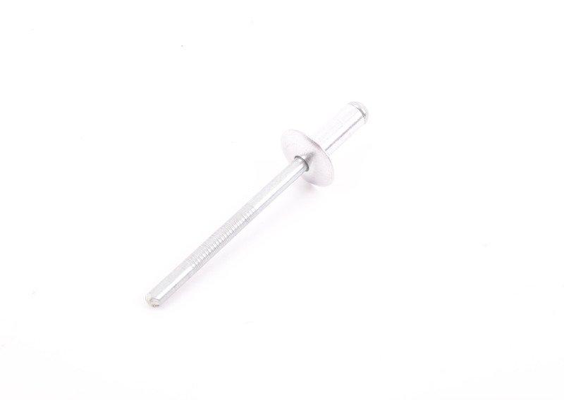 Глухая заклепка