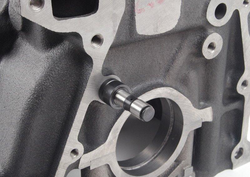 Оборотный блок цилиндров с поршнями