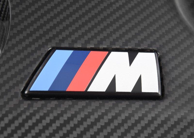 Кожух двигателя карбон