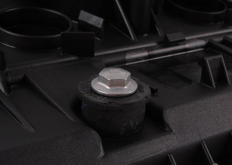 Крышка ГБЦ с клапаном регулировки давл.