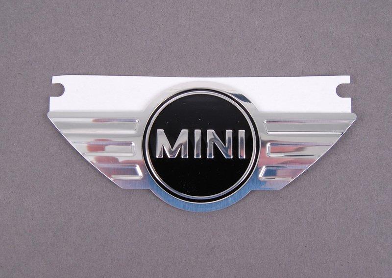 Эмблема наклеиваемая