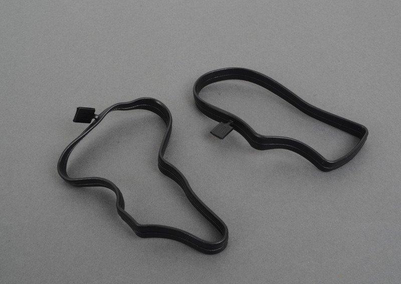 Блок системы вентиляции картера BMW 1.8. 2.0d