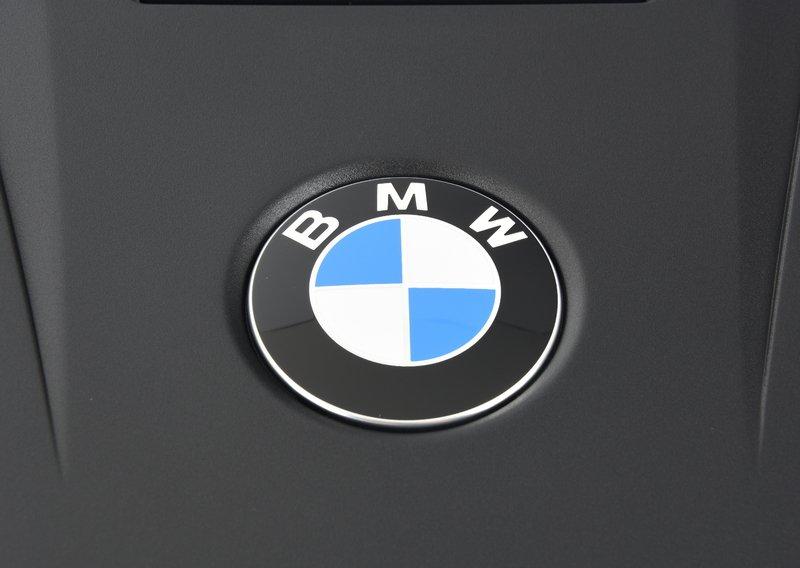 Кожух двигателя