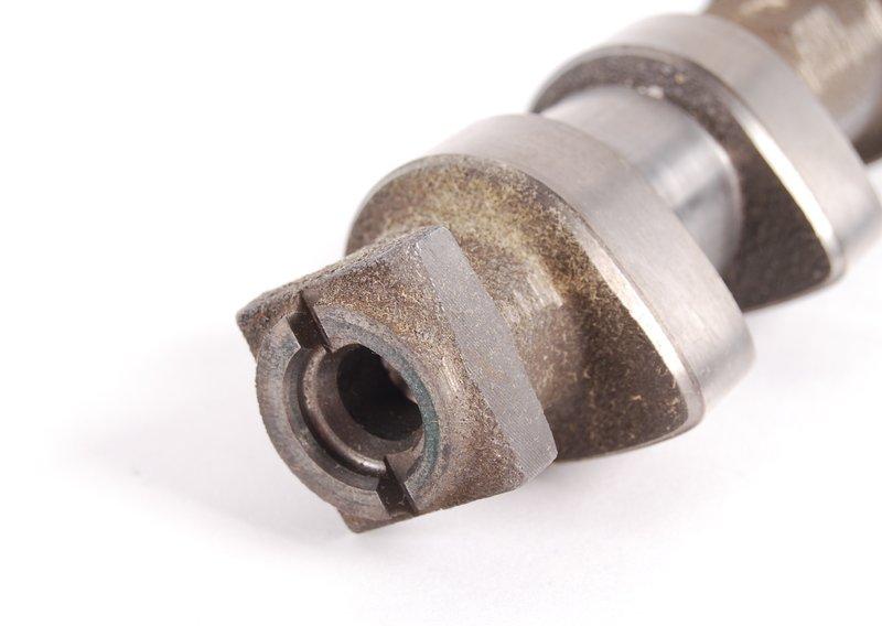 Распредвал впускных клапанов