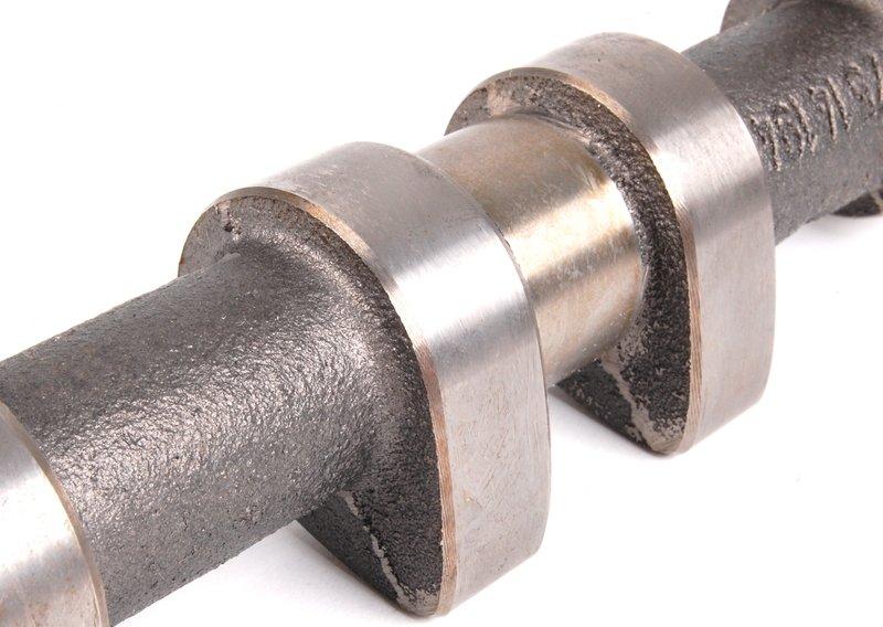 Распредвал впускных клапанов