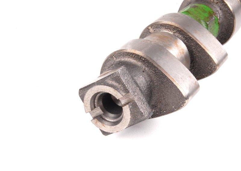 Распредвал впускных клапанов