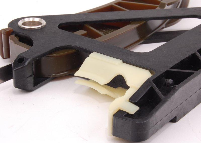 Планка натяжителя и направляющая цепи