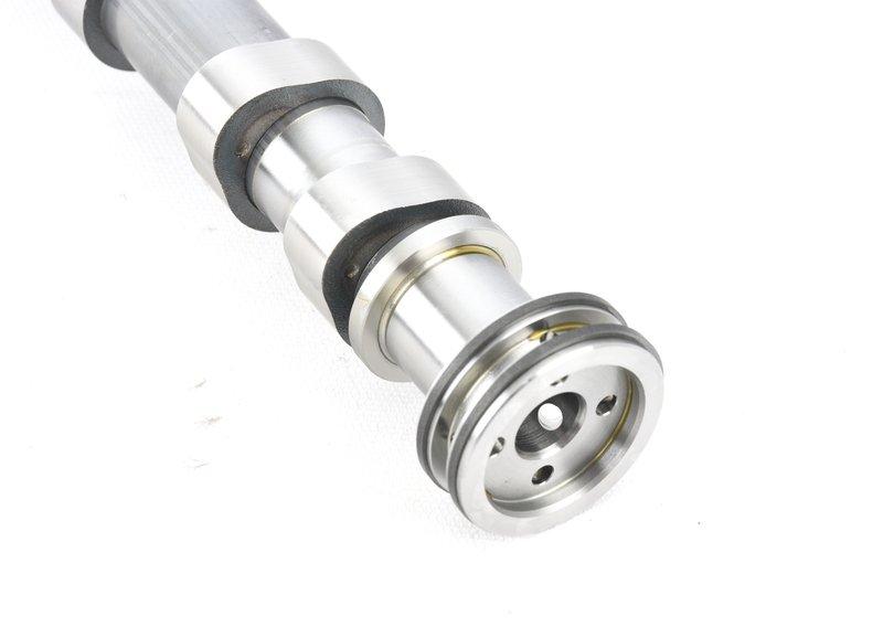 Распредвал впускных клапанов