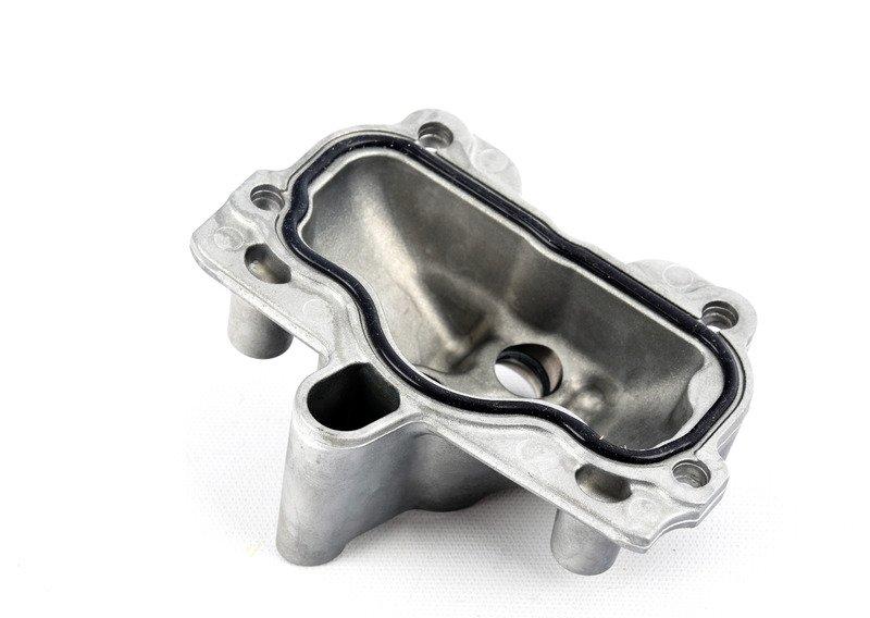 Крышка сливного маслопровода