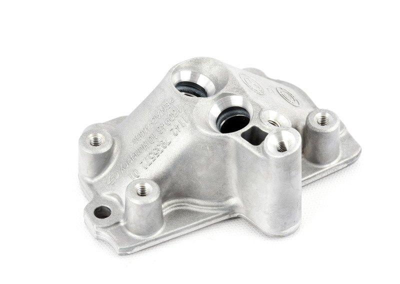 Крышка сливного маслопровода