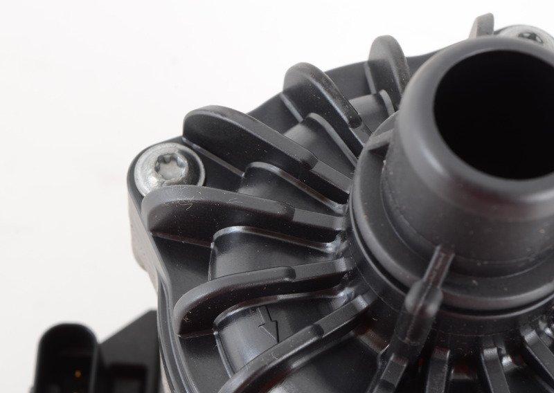 Дополнительная водян. помпа