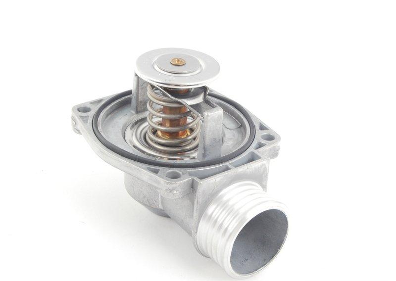 Соединительный патрубок с термостатом