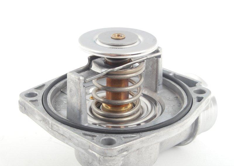 Соединительный патрубок с термостатом