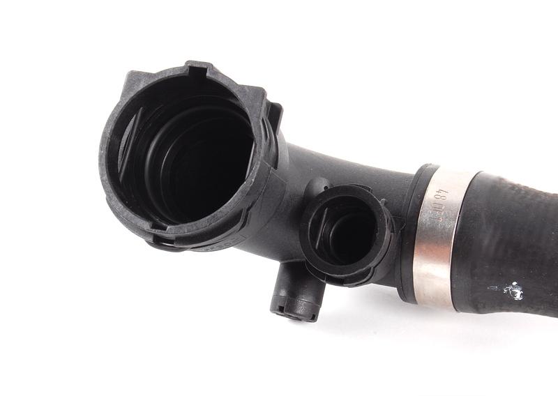 E83 Шланг системы охлаждения 256S5/306S3 2.5/3.0 i