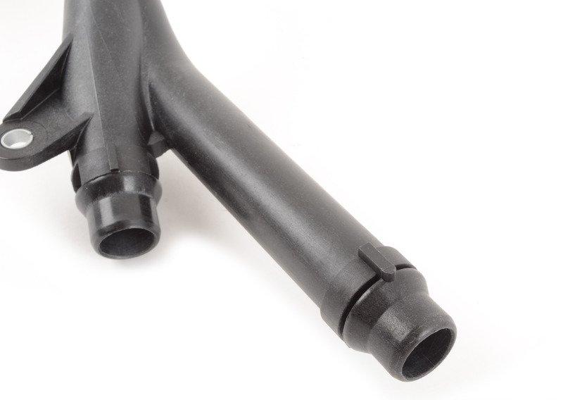 E60 дизель водяной шланг