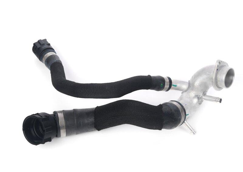 F85/F86 патрубок радиатора левый