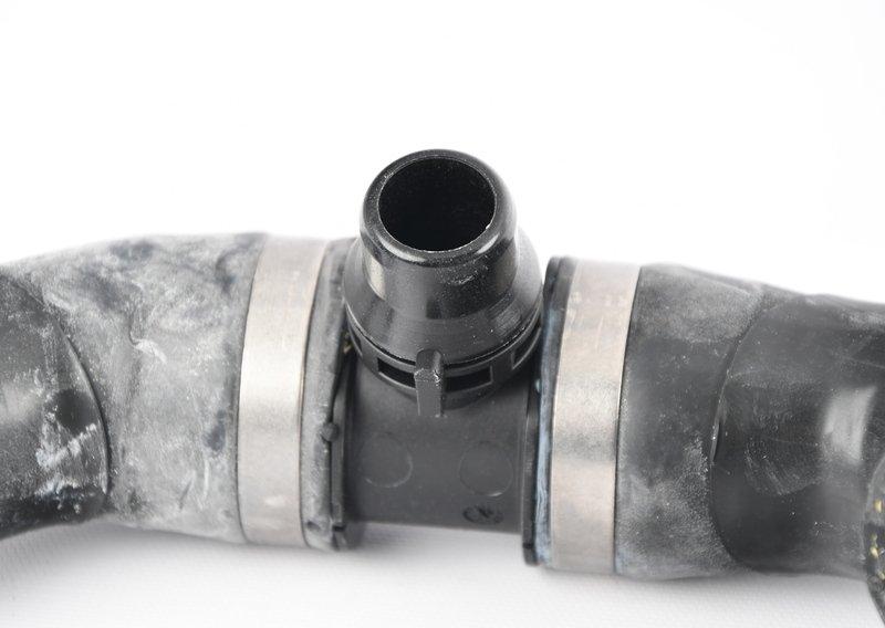 Шланг радиатор-двигатель