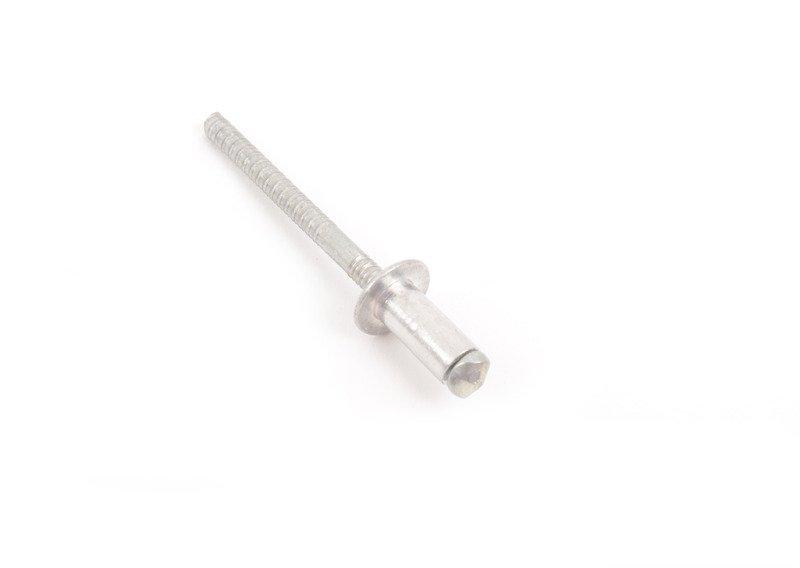 Глухая заклепка