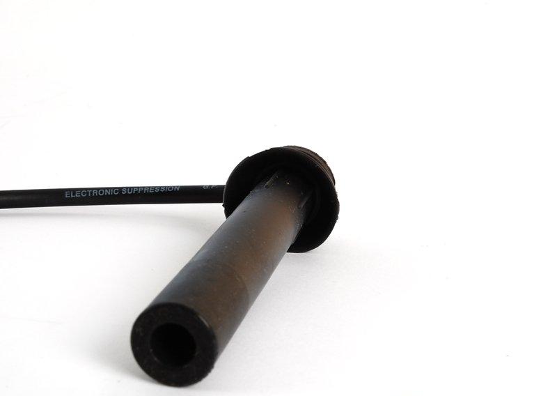 Провод высокого напряжения с разъемом