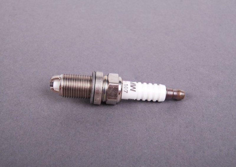 Свеча зажигания