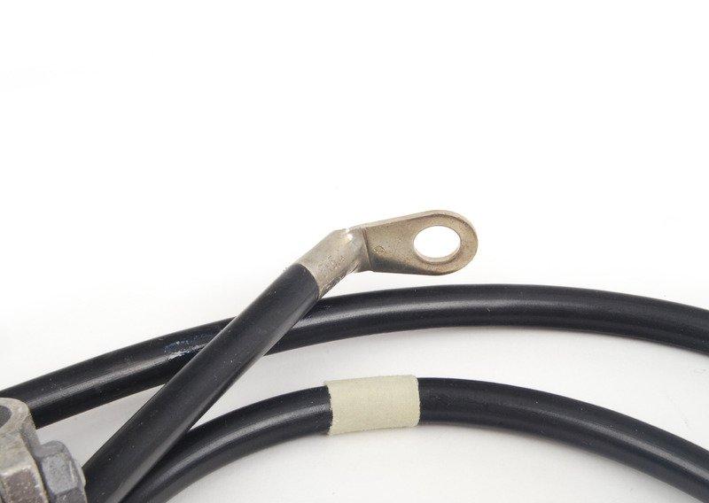 Плюсовой провод аккумуляторной батареи