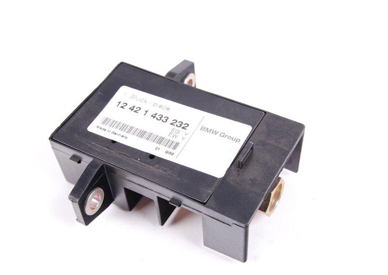 Плюсовой вывод в моторном отсеке