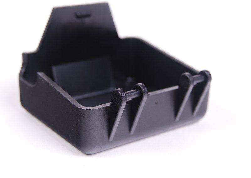 Крышка плюсового вывода аккумулятора