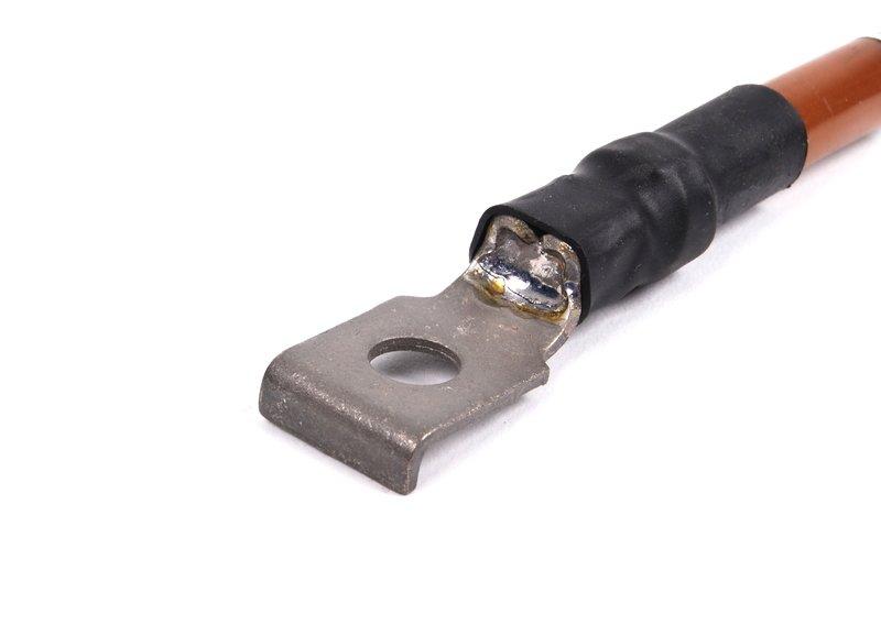 Минусовой провод аккумуляторной батареи