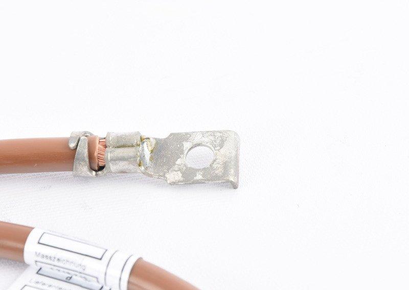 Минусовой провод аккумуляторной батареи