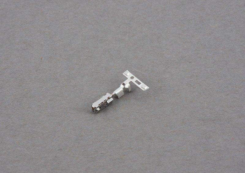 Гнездовой контакт