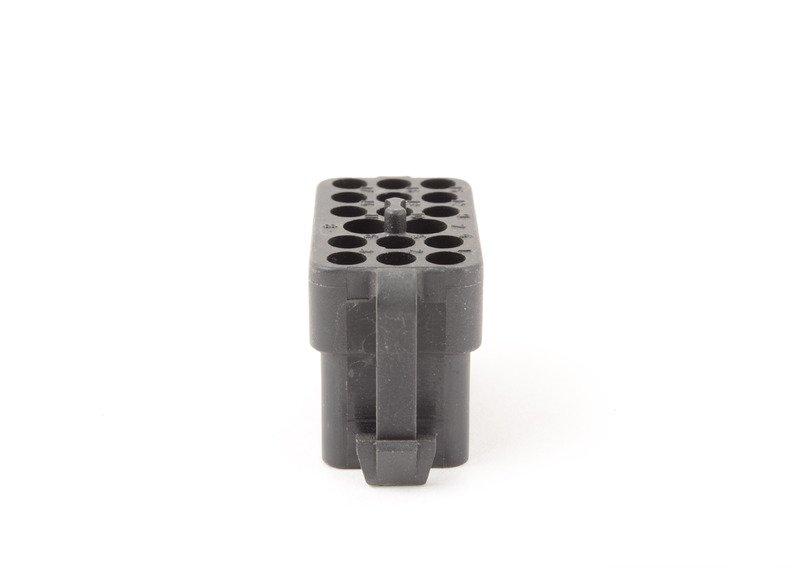 Корпус вилки разъема блока предохранит.