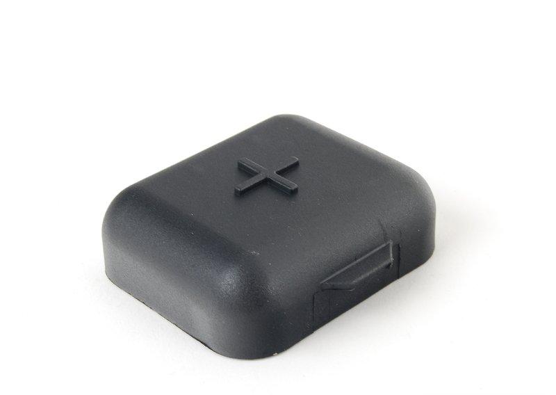 Крышка плюсового вывода аккумулятора