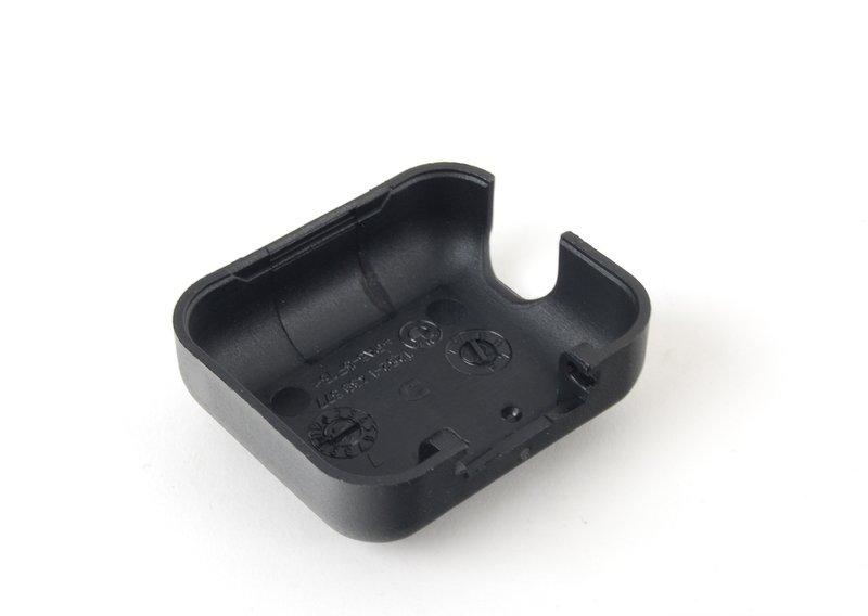 Крышка плюсового вывода аккумулятора