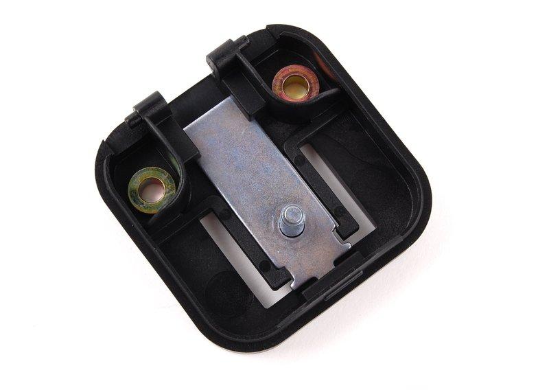 Плюсовой вывод в моторном отсеке