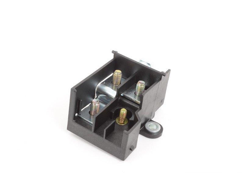 Плюсовой вывод в моторном отсеке