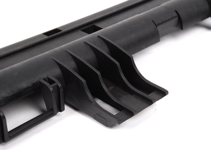 Кабельный канал, нижняя часть