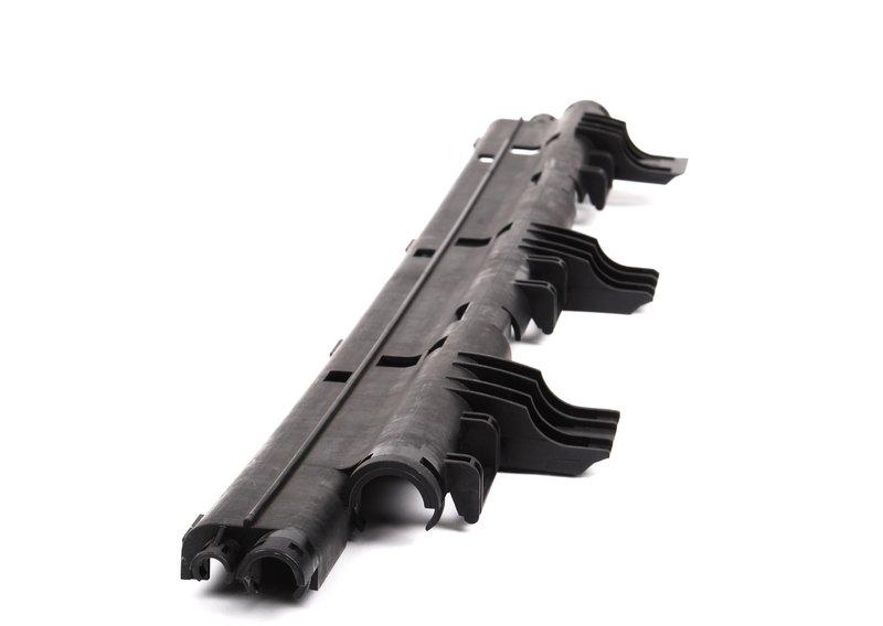 Кабельный канал, нижняя часть