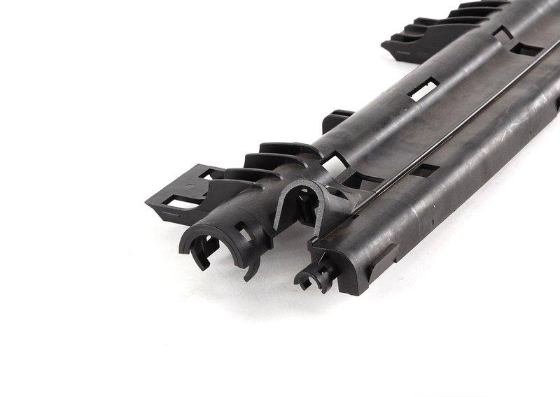 Кабельный канал, нижняя часть