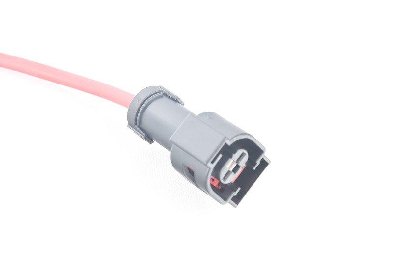 Провод подачи напряжения