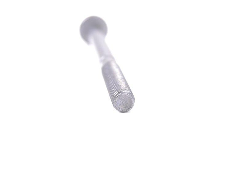 Винт с широкой плоской головкой