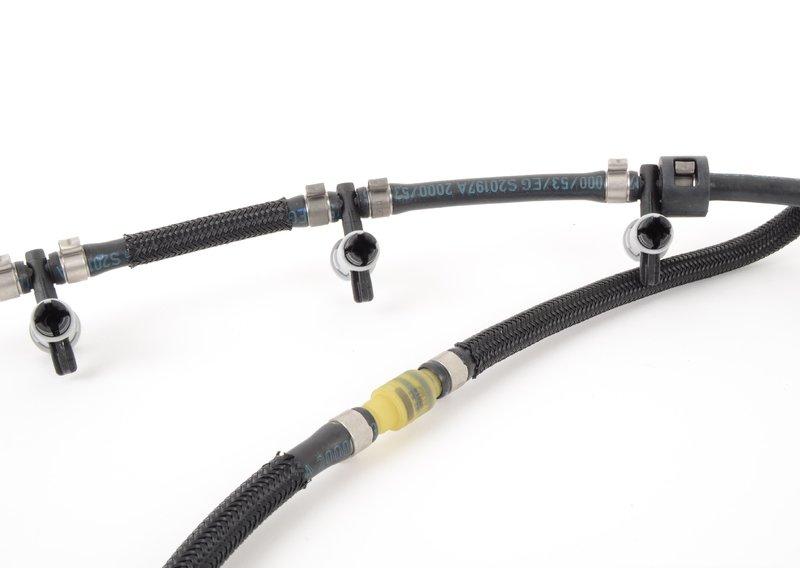 Трубопровод для слива просачив.топлива