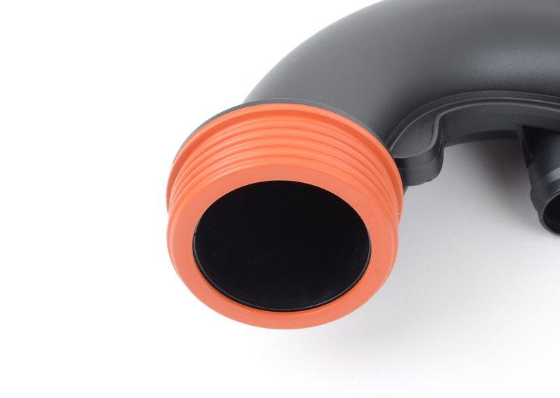 N63 впускной патрубок правый