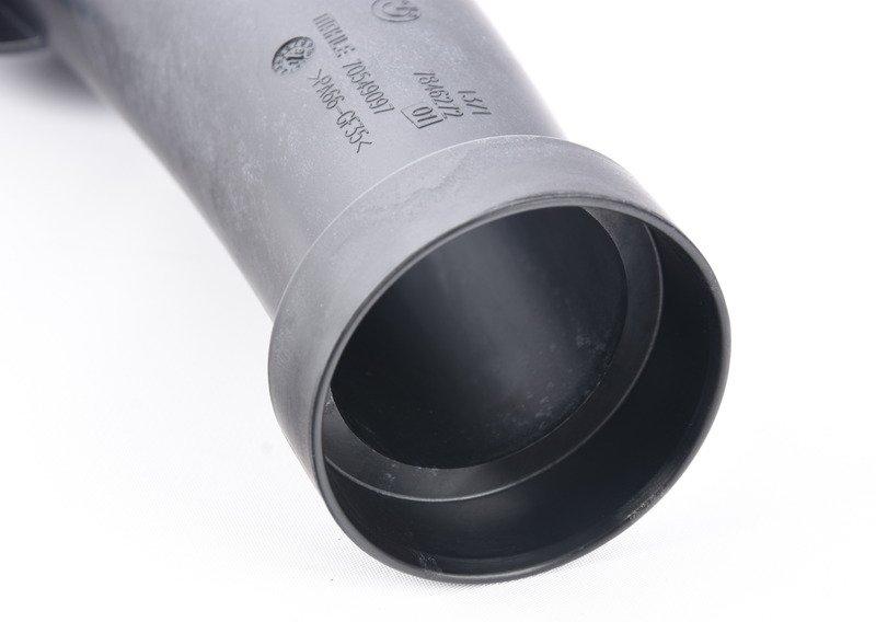 Трубопровод очищенного воздуха внизу