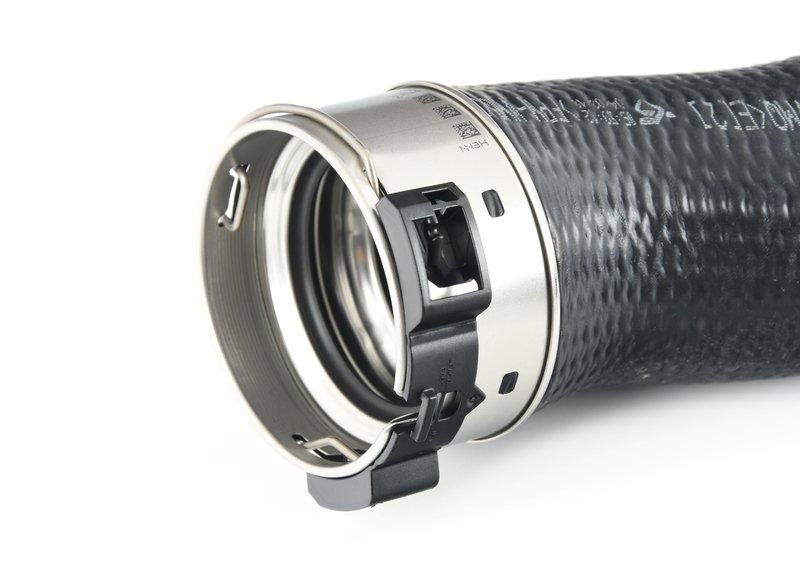 F87 M2 Трубопровод наддувочного воздуха