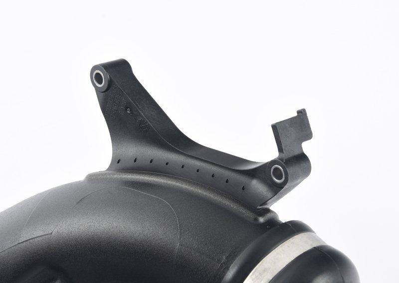 B38/B48 патрубок интеркулера правый