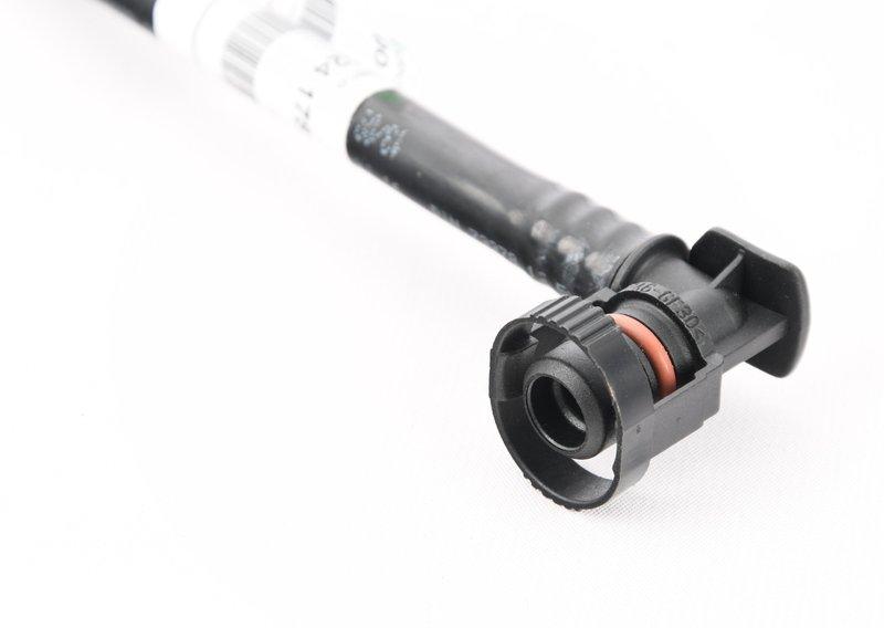 Трубопровод вентиляции топливного бака