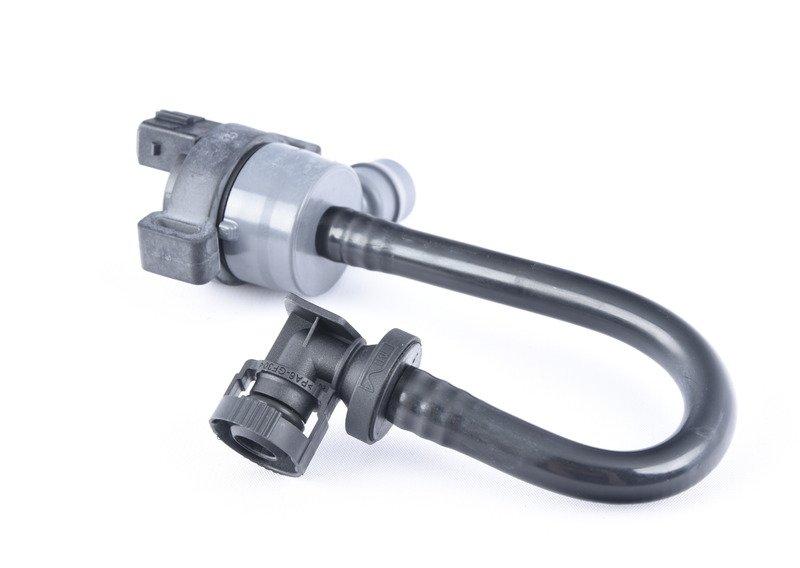 Клапан вентиляции топл.бака с трубопр.