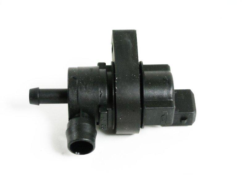 Клапан вентиляции топливного бака